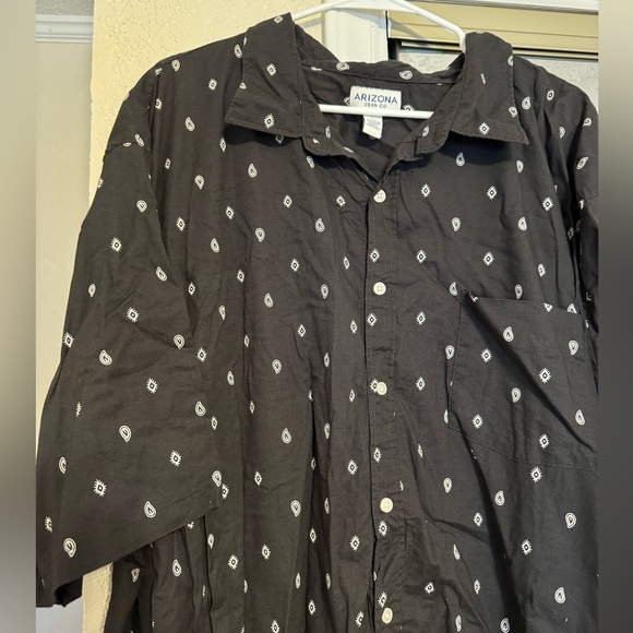 Big and tall short sleeve button up - Picture 3 of 4